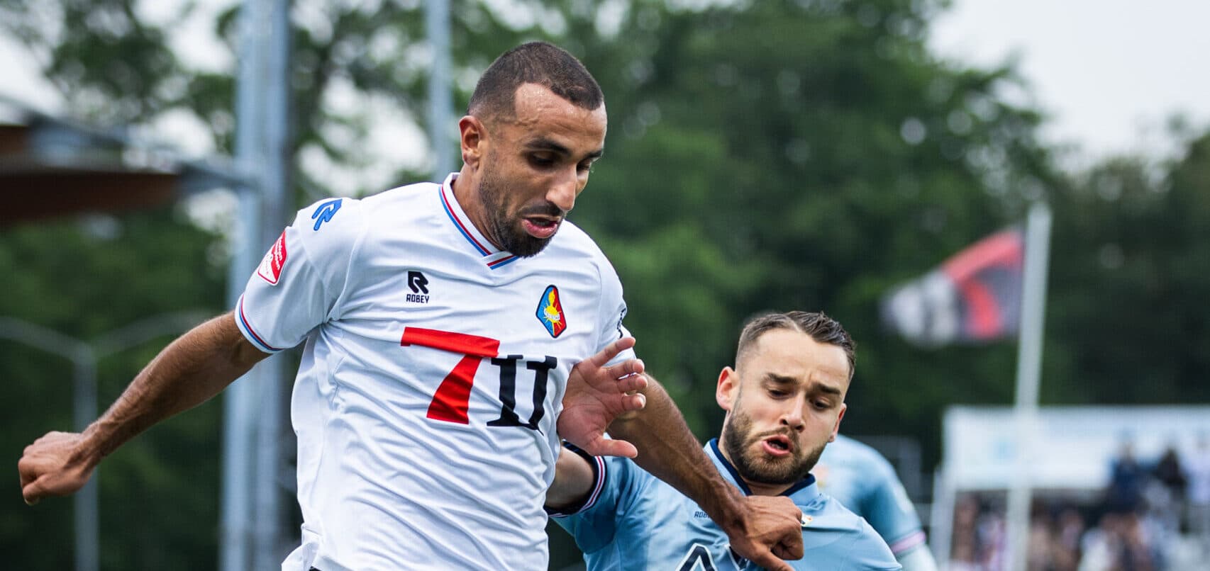 Cover Image for Alles open in play-off finale: Telstar en Willem II houden elkaar in evenwicht