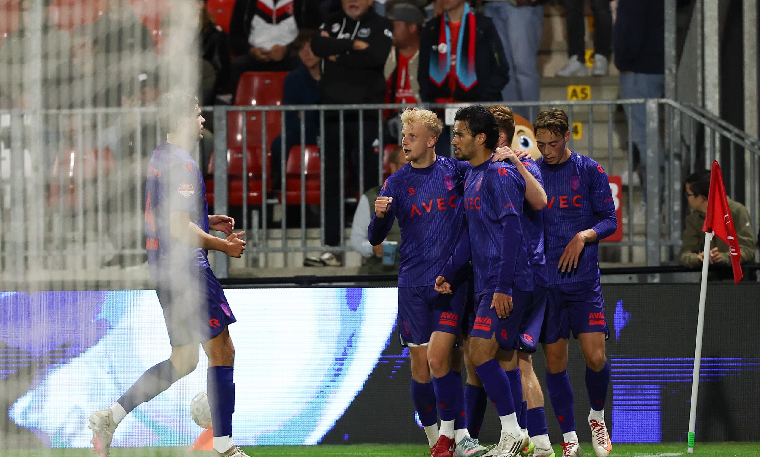 Cover Image for Willem II hervindt vorm met zege, FC Eindhoven blijft maar winnen