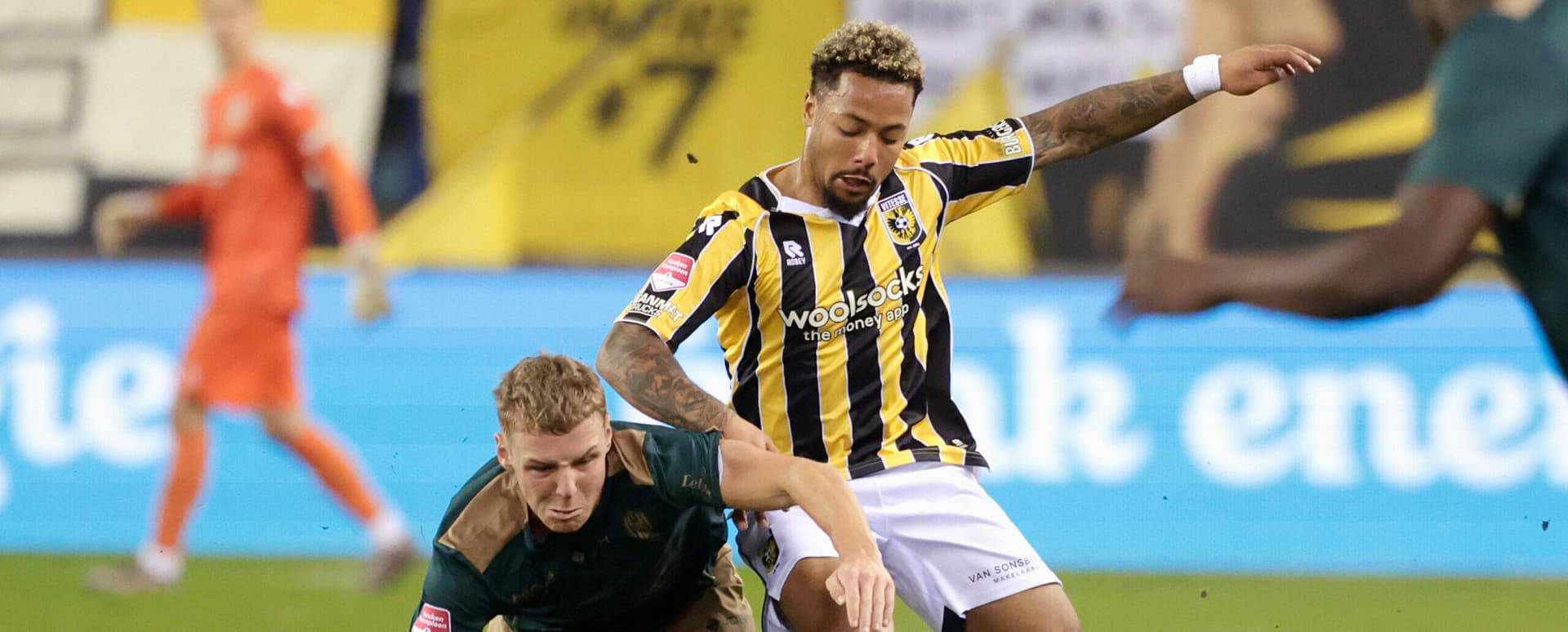 Vitesse laat kans liggen om rode lantaarn door te geven