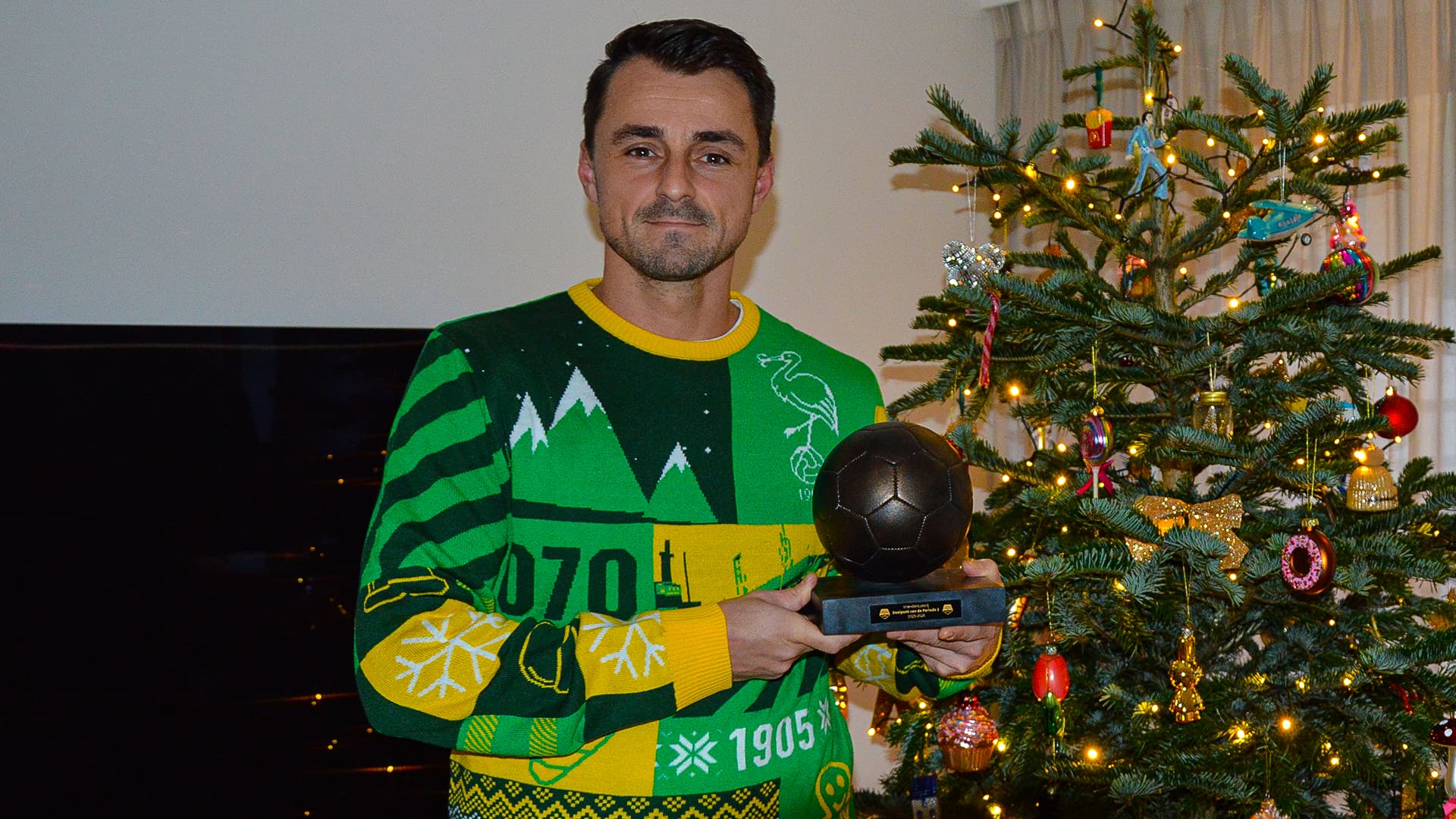 Cover Image for Daryl van Mieghem wint Doelpunt van de Periode-bokaal