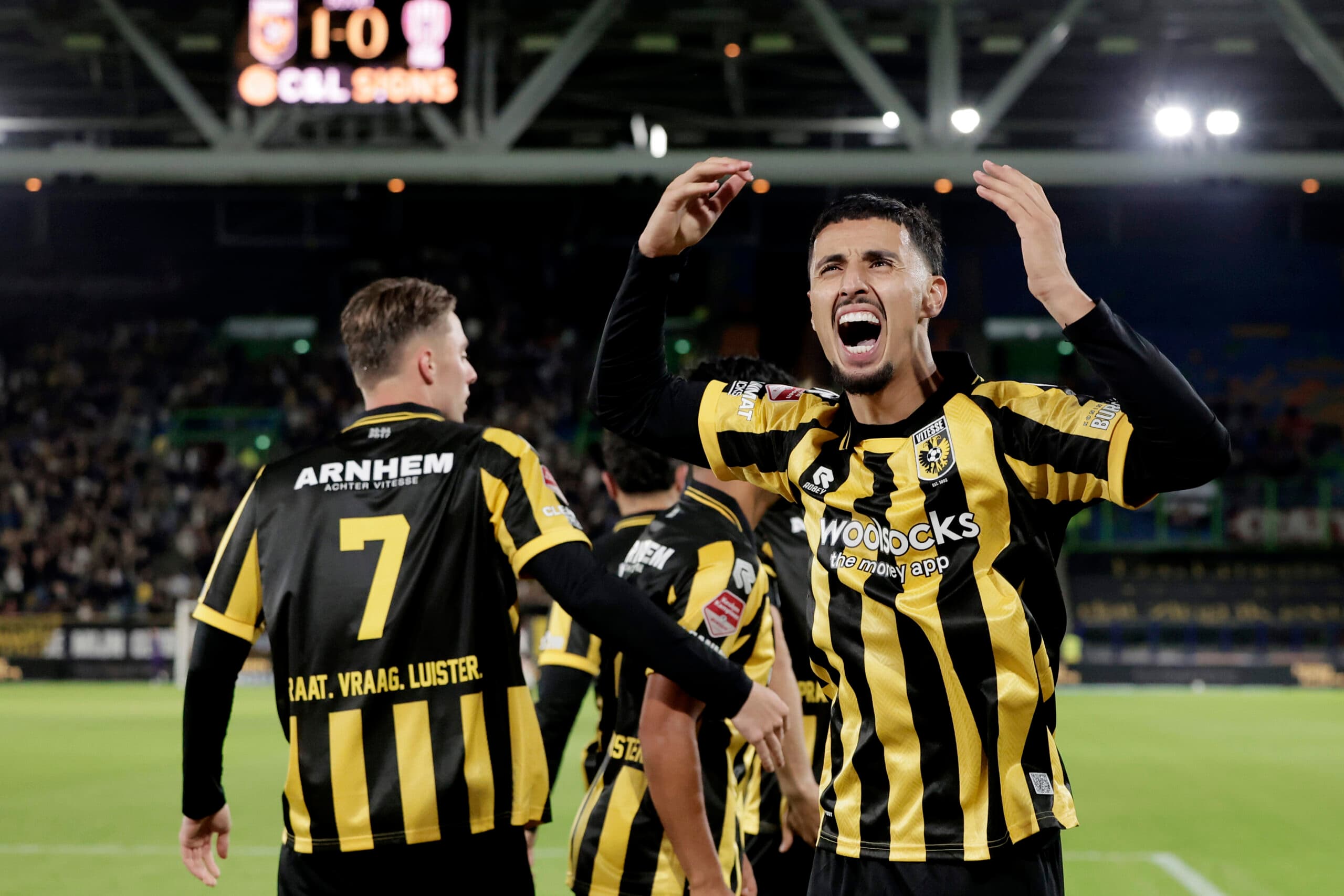 Cover Image for Heracles blijft foutloos, doelpuntenfestijnen in Emmen en Helmond