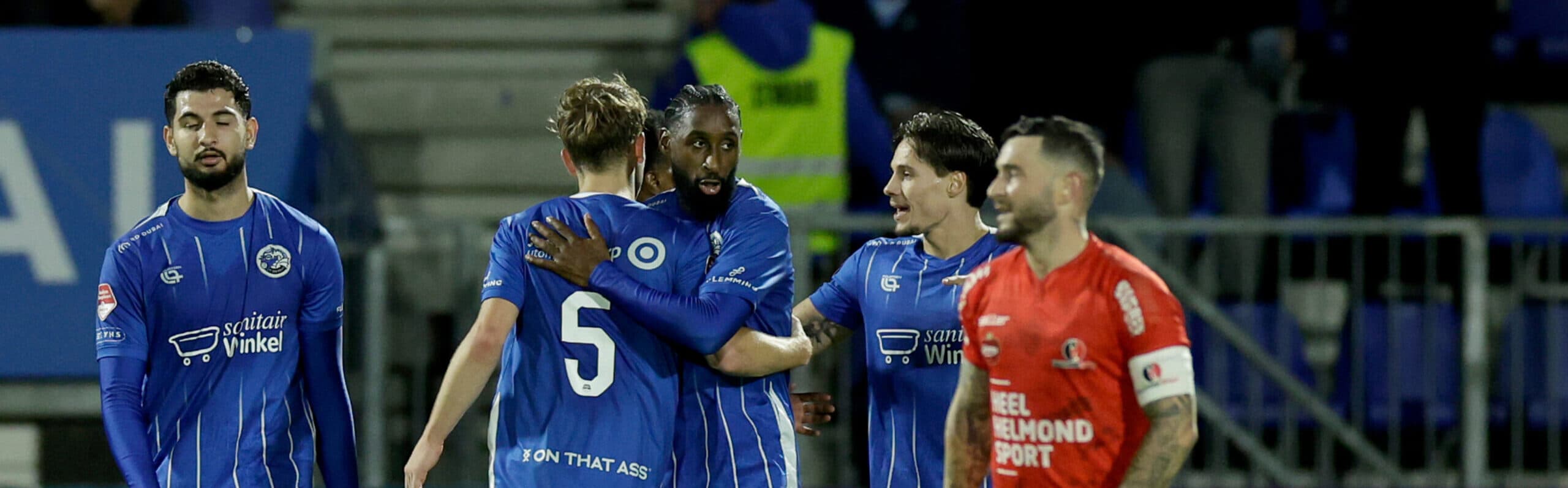 Cover Image for Vitesse te laat op stoom, FC Den Bosch wipt over Willem II heen